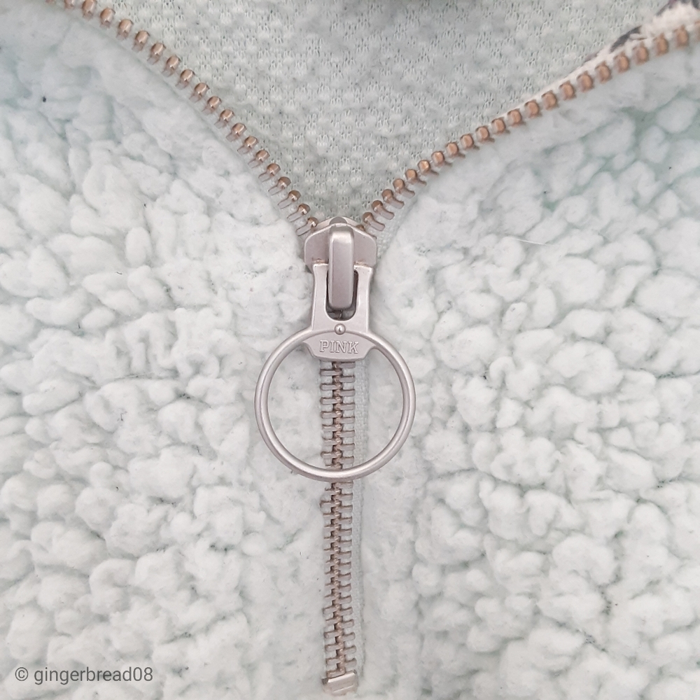 🍵Pink Victoria's Secret Mint Sherpa Pullover - Picture 6 of 8